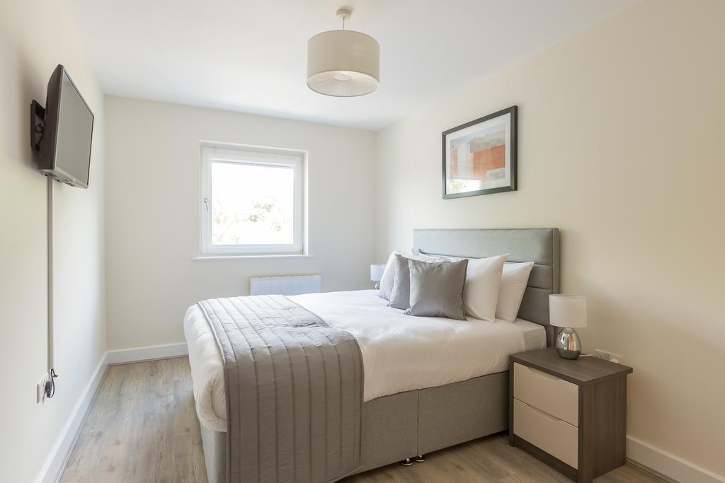 House Of Fisher- Solstice House Apartments Farnborough  Exterior foto